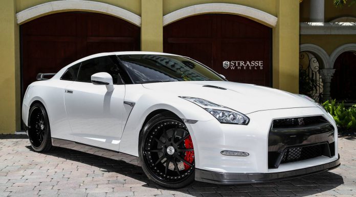 Pearl White 2015 Nissan GT-R Black Edition