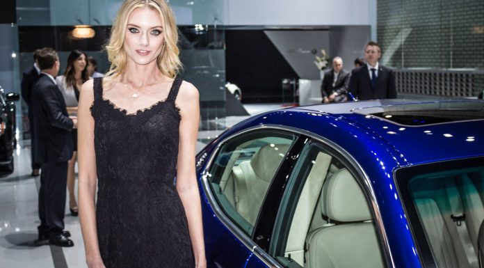 Girls at the Los Angeles Auto Show 2014