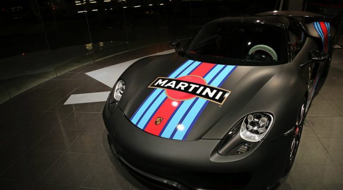 Stunning Black Martini Porsche 918 Spyder in Taiwan! 