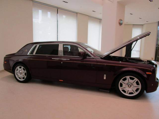 One-Off Rolls-Royce Phantom Oriental Sun from Vietnam