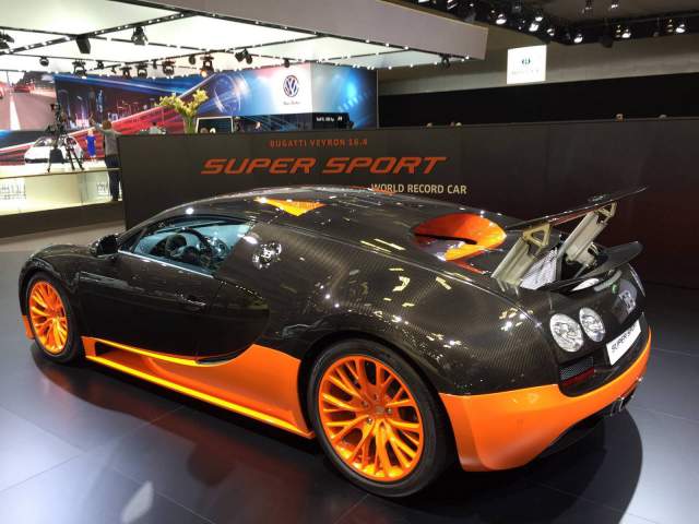 Bugatti Veyron Super Sport WRC Stars at Qatar Motor Show!