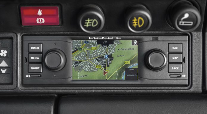 Porsche-Classic-navigation-radio-3
