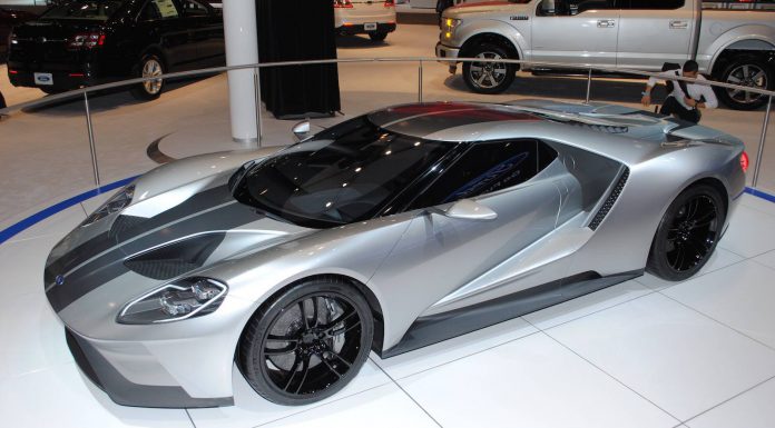 Chicago 2015: Liquid Silver Ford GT
