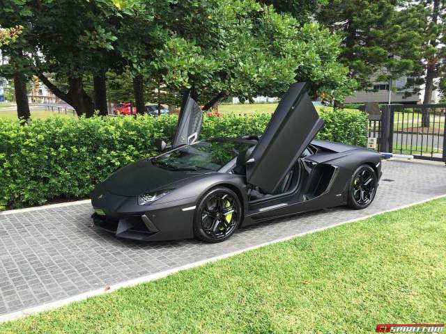 1 of 1 Nero Lamborghini Aventador 