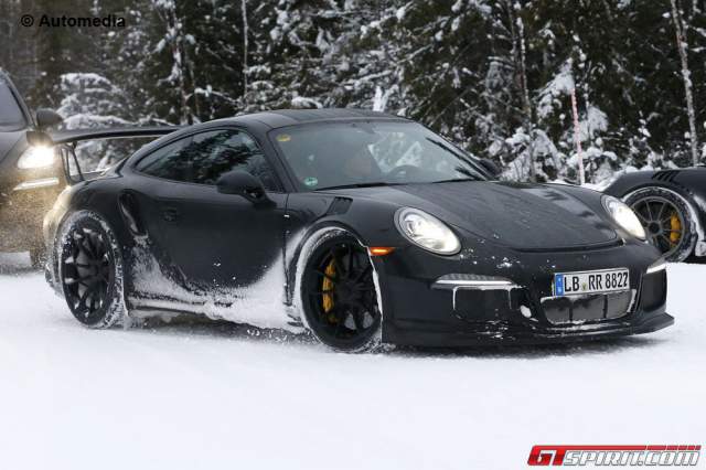 porsche-911-gt3-rs-003-1-640x426