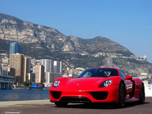 Stunning Red Porsche 918 Spyder Photoshoot in Monaco!