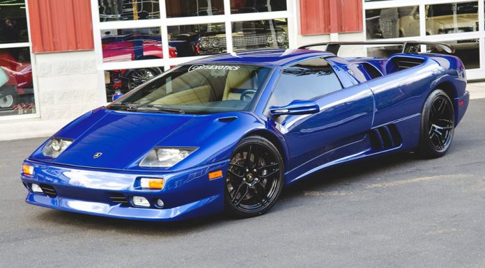 Blue Flake Metallic Lamborghini Diablo Roadster 