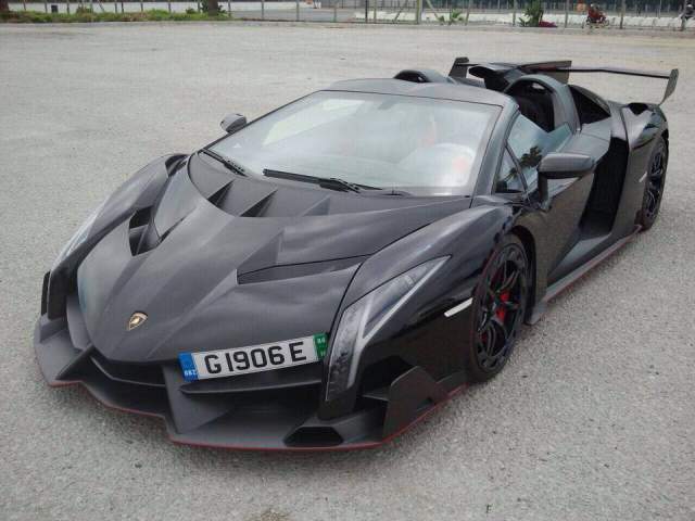 Black Lamborghini Veneno Roadster in Spain 