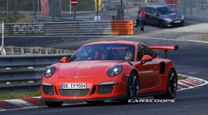 Mark-Webber-Porsche-GT3-RS-991-1