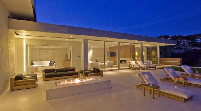 1970 Los Angeles Home Gets a Modern Spectacular Remake