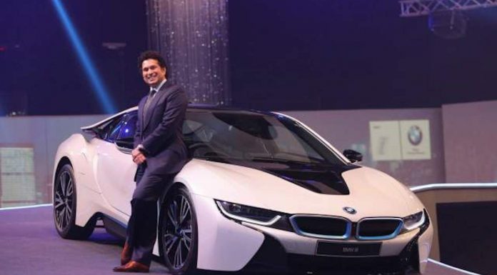 Sachin Tendulkar with the BMW i8 in India