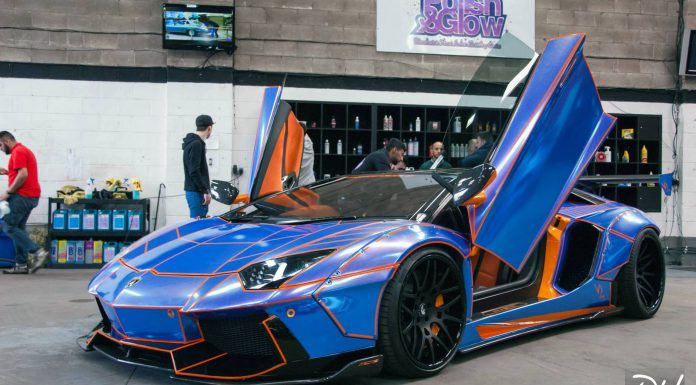 Liberty Walk Lamborghini Aventador  Tron doors up