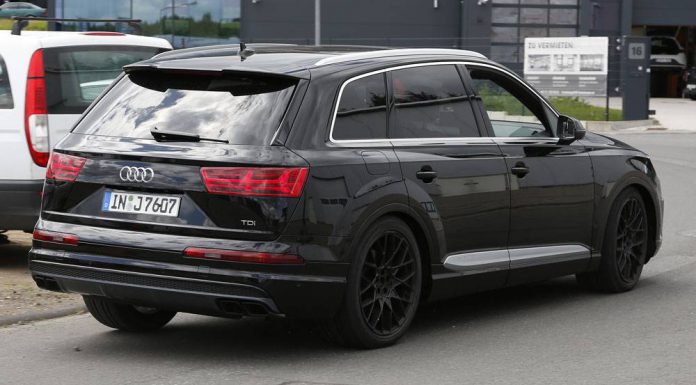 Audi SQ7 spy shots rear