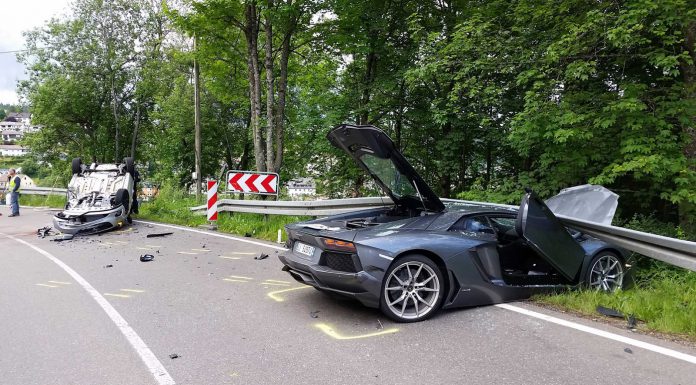 Lamborghini Aventador crashes in Germany