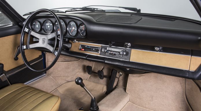 Porsche Classic 911 dashboard revealed