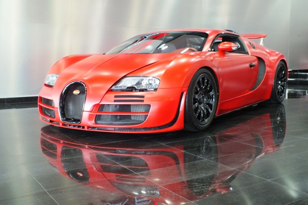 Unique red Red Bugatti Veyron For sale in Dubai