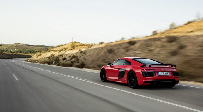 2015 Audi R8 V10 Plus on track rear