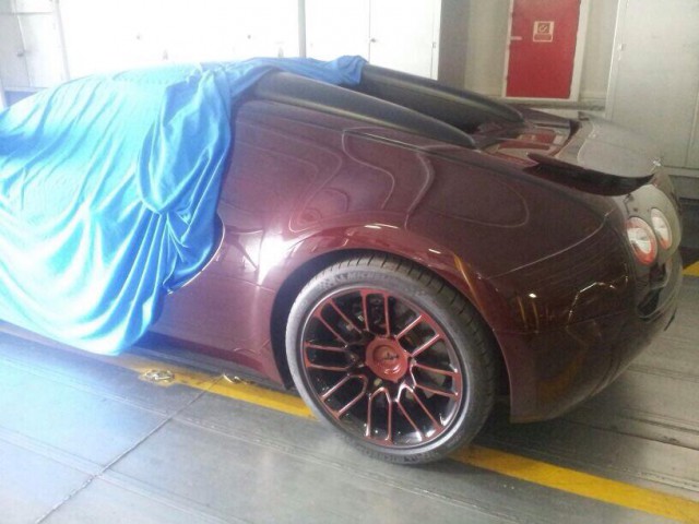 Bugatti Veyron Vitesse LaFinale Arrives in Morocco 