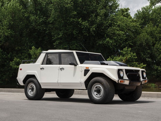 Lamborghini LM002 auction front