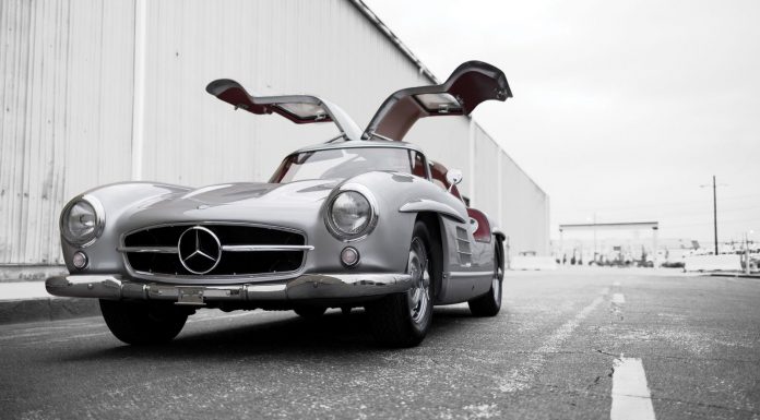 Mercedes-Benz 300SL Alloy Gullwing auction front