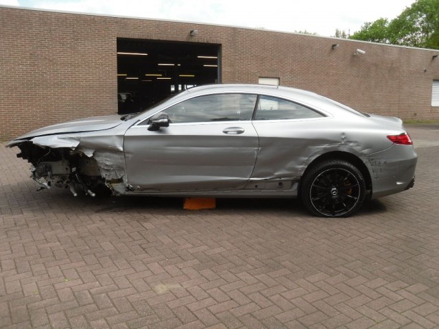 Crashed Mercedes-Benz S63 AMG Coupe