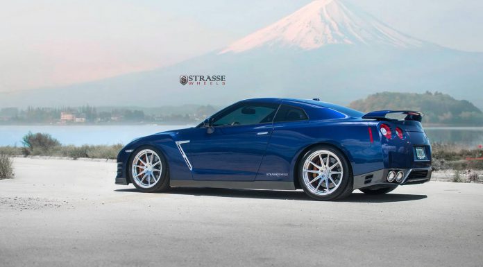 Deep Blue Pearl Nissan GT-R