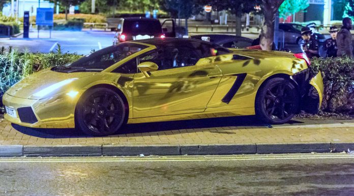 Lamborghini Gallardo crashes in Essex