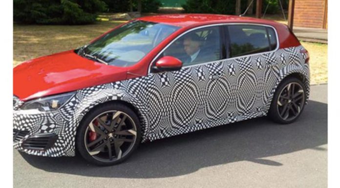 Peugeot 308 R Hybrid could make production side