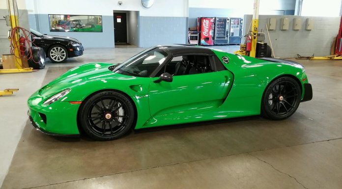 Green Porsche 918 Spyder