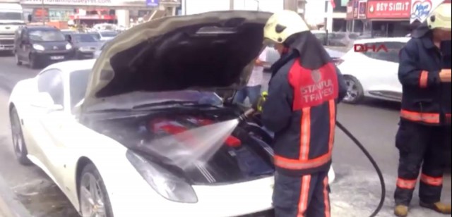 Ferrari F12 Berlinetta engine fire