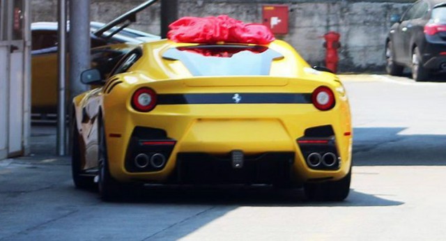 Ferrari F12 Versione Speciale spy shot