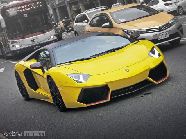 Yellow Lamborghini Aventador Pirelli Edition