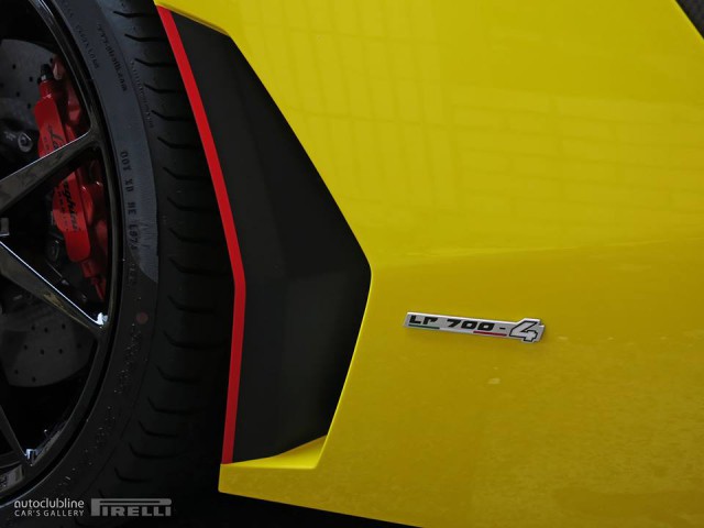 Pirelli Edition Aventador (3)