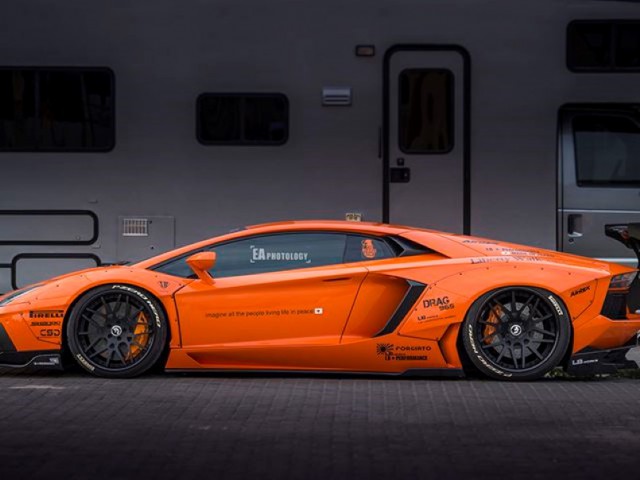 Widebody-Orange-Liberty-Walk-Lamborghini-Aventador-3
