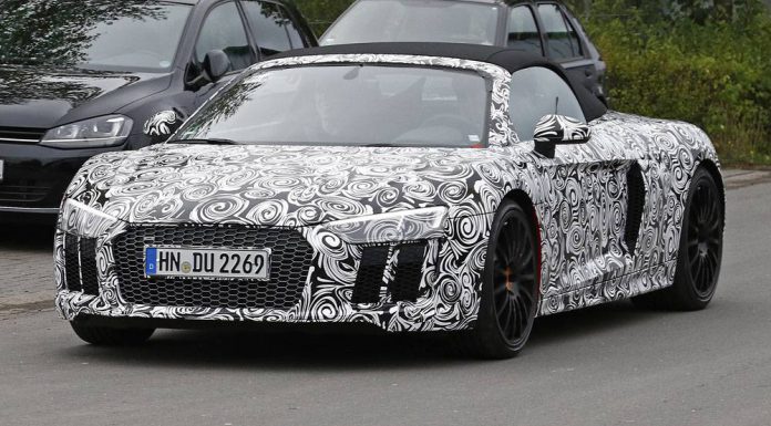 2016 Audi R8 Spyder spy shots front