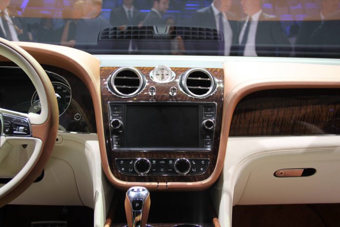 Bentley Bentayga interior