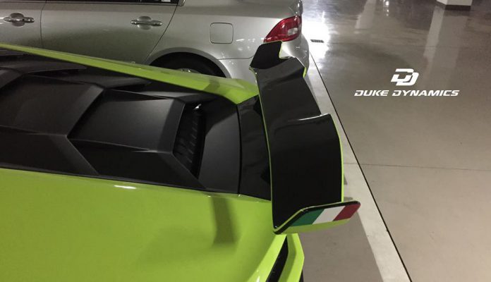 Duke Dynamics Huracan rear wing