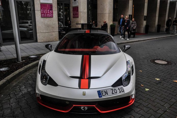 hot Ferrari 458 Speciale 