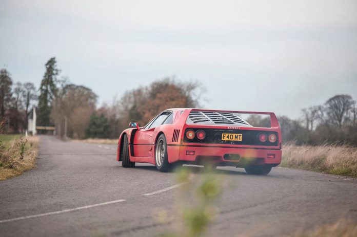 Ferrari F40 drifting 