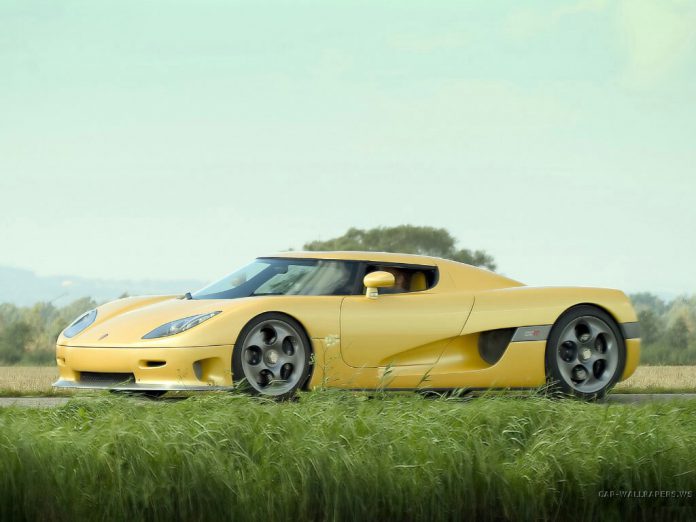 Koenigsegg CCR broke the Guinness Record in 2004