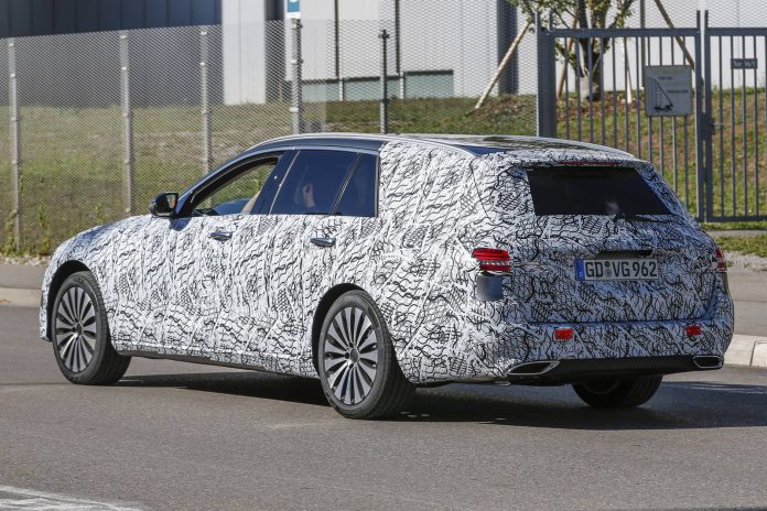 2017 Mercedes-Benz E-Class Estate rear