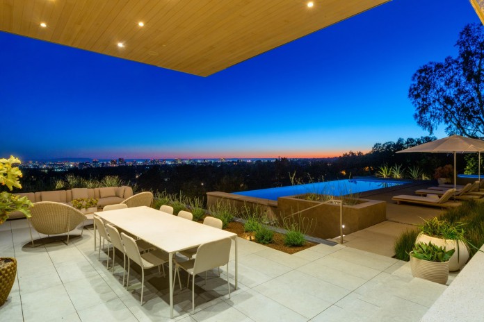 $24.5 million Beverly Hills mansion pool