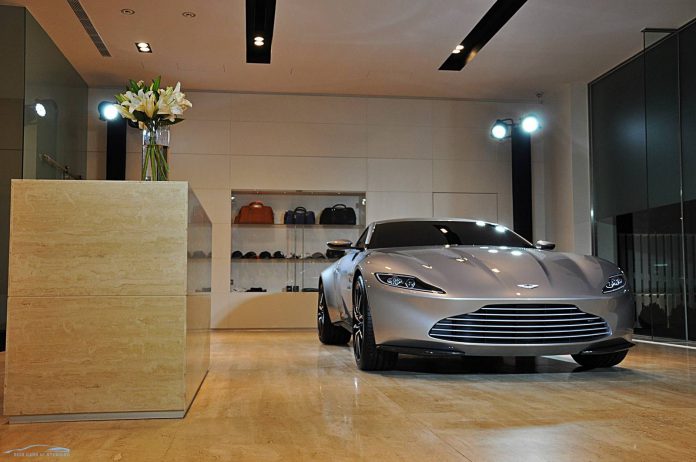 Aston Martin DB10 