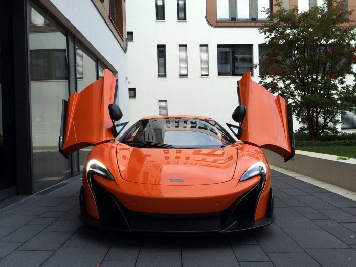 Orange McLaren 675LT