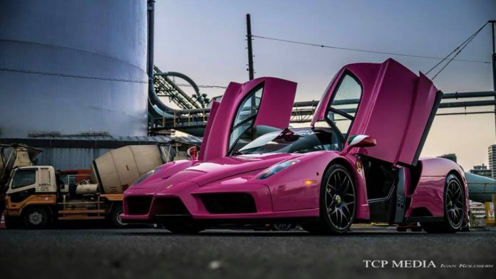 Pink ferrari enzo 