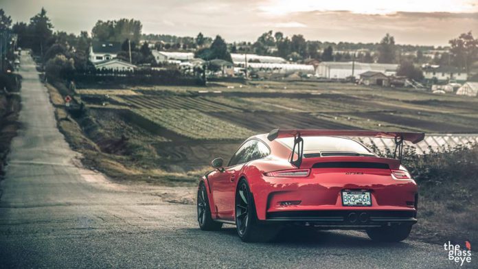 Porsche 911 GT3 RS photoshoot rear