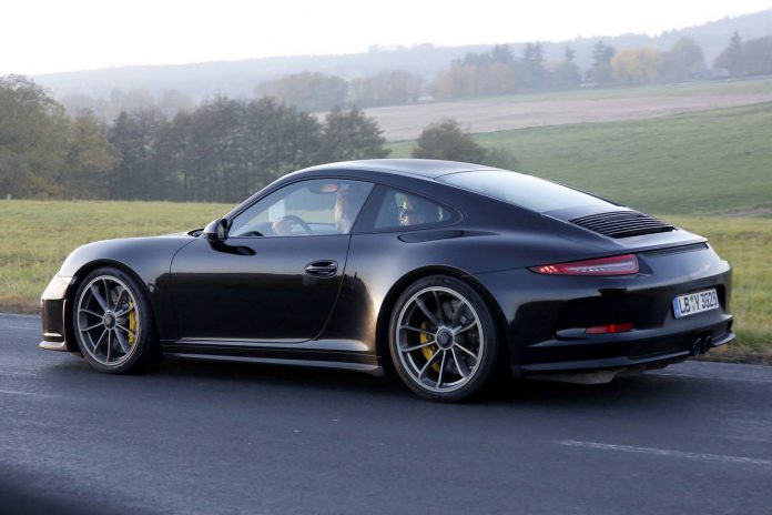 Porsche 911 R rear side