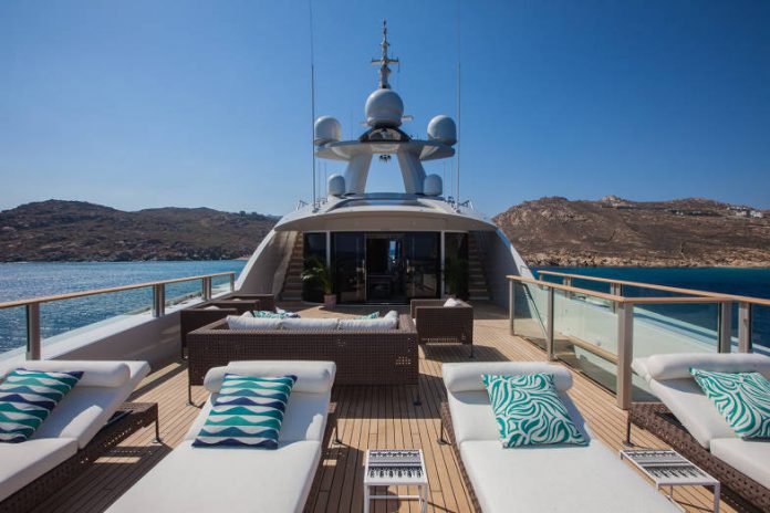 Megayacht Saramour Sundeck