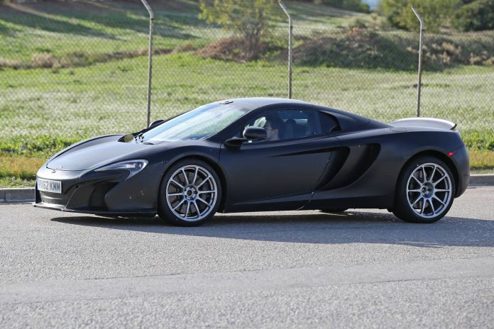 McLaren 675LT Spider spy shot