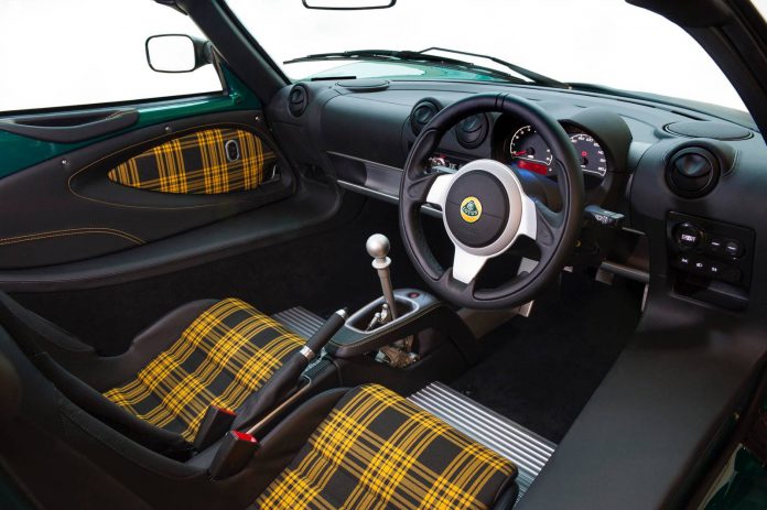 Lotus Exige Sport 350 Interior and Shifter